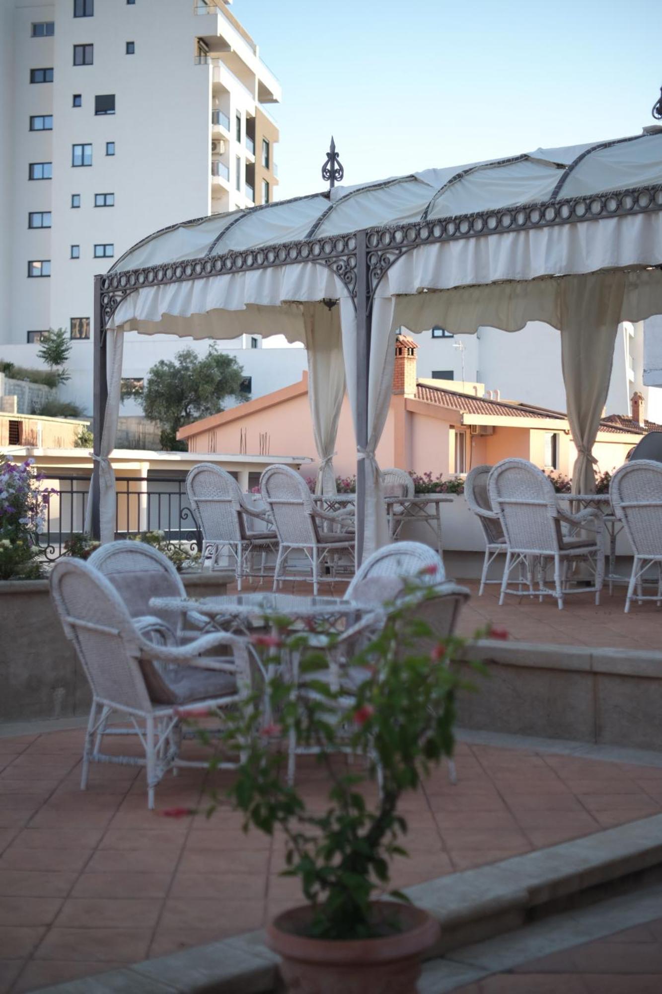 Hotel Kleopatra Ulcinj Exterior foto