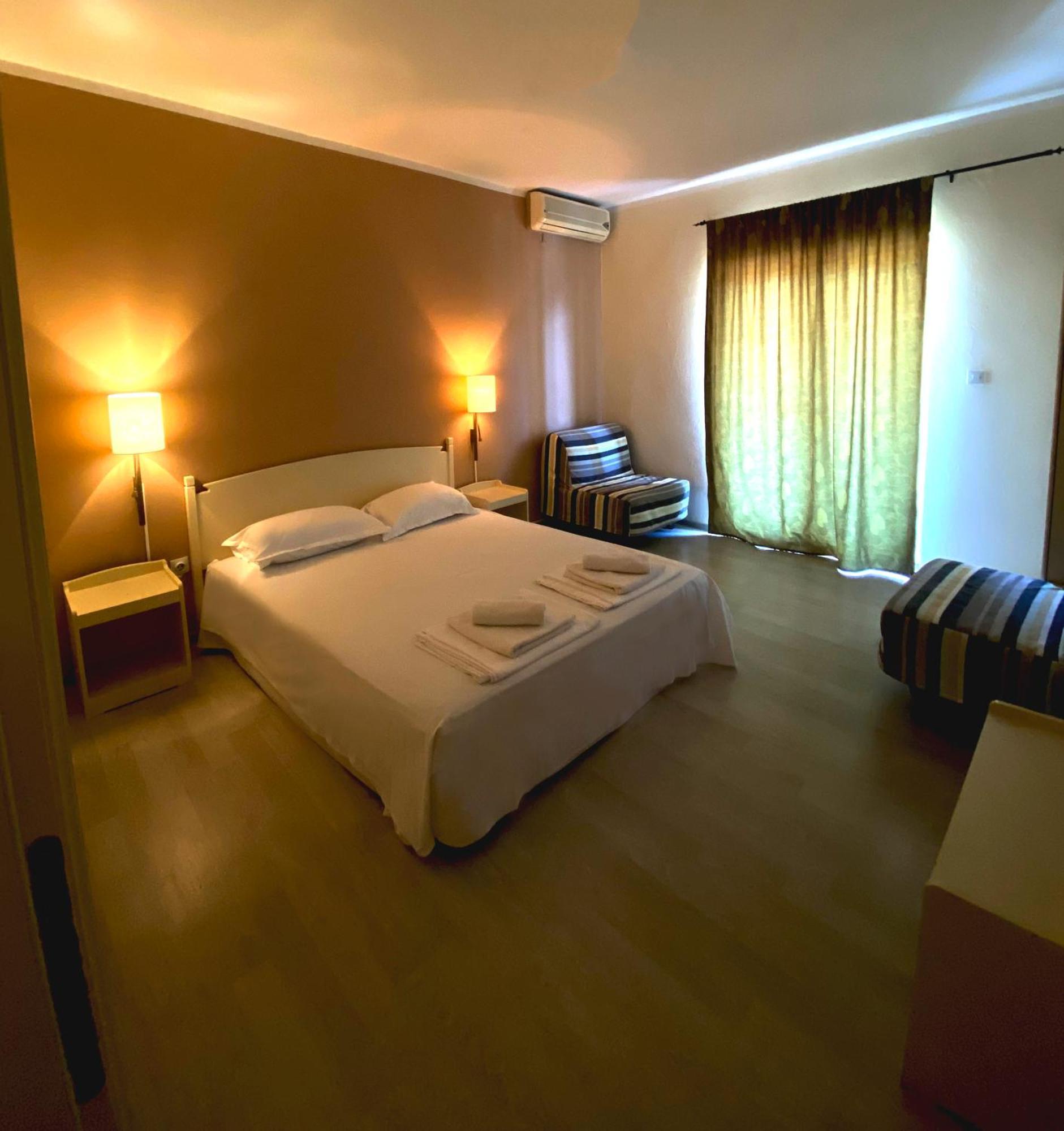 Hotel Kleopatra Ulcinj Quarto foto