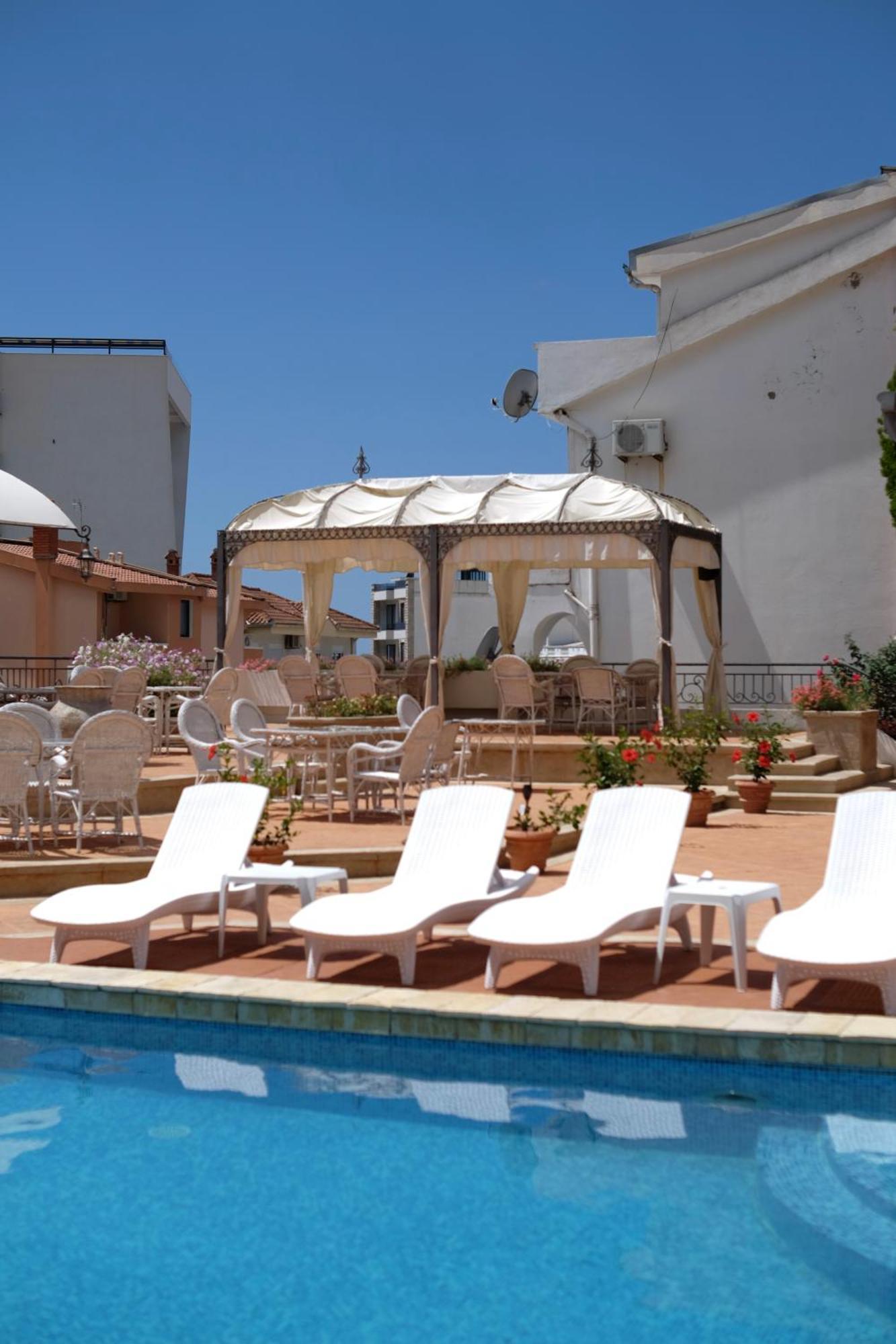 Hotel Kleopatra Ulcinj Exterior foto