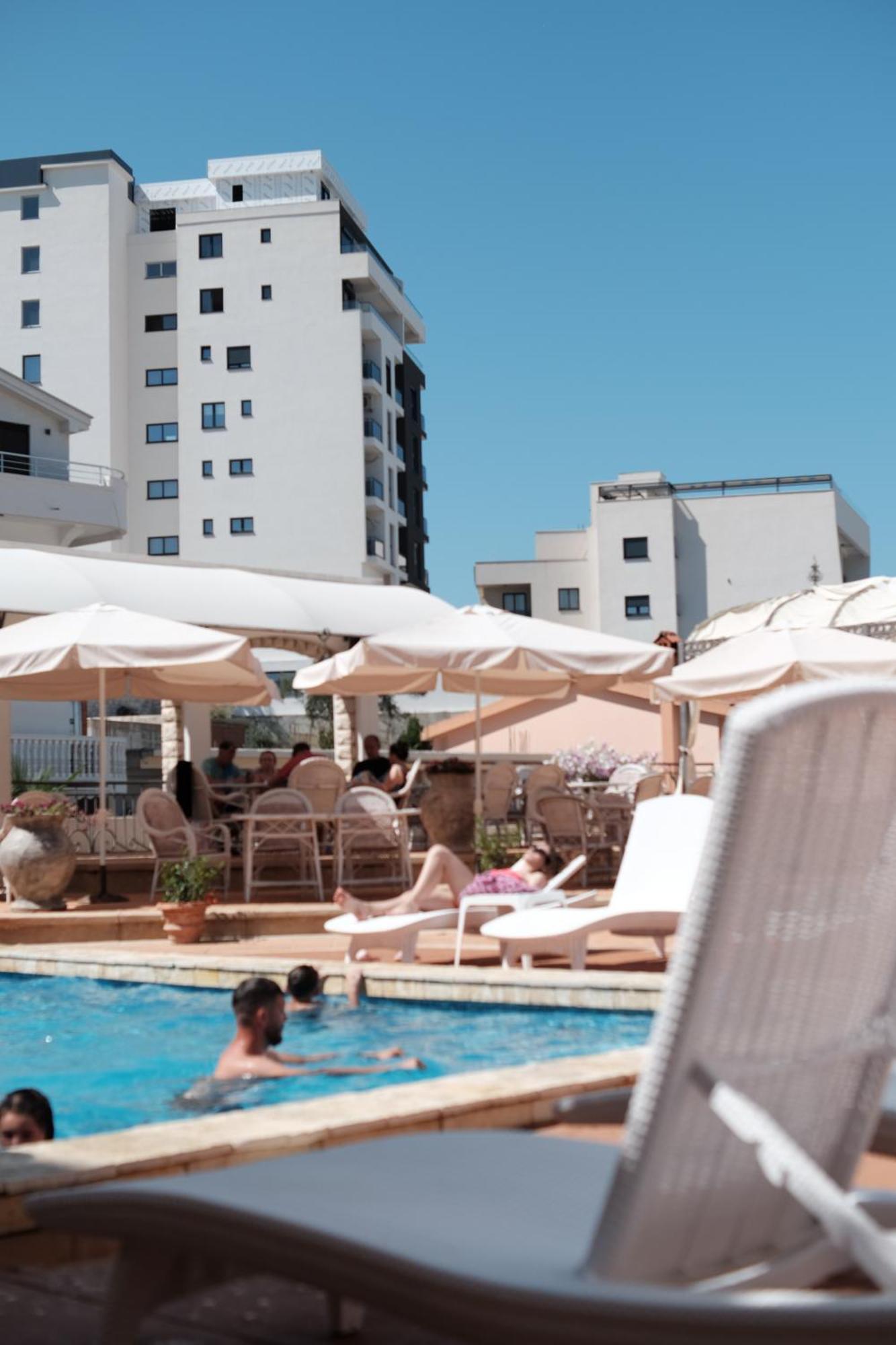 Hotel Kleopatra Ulcinj Exterior foto
