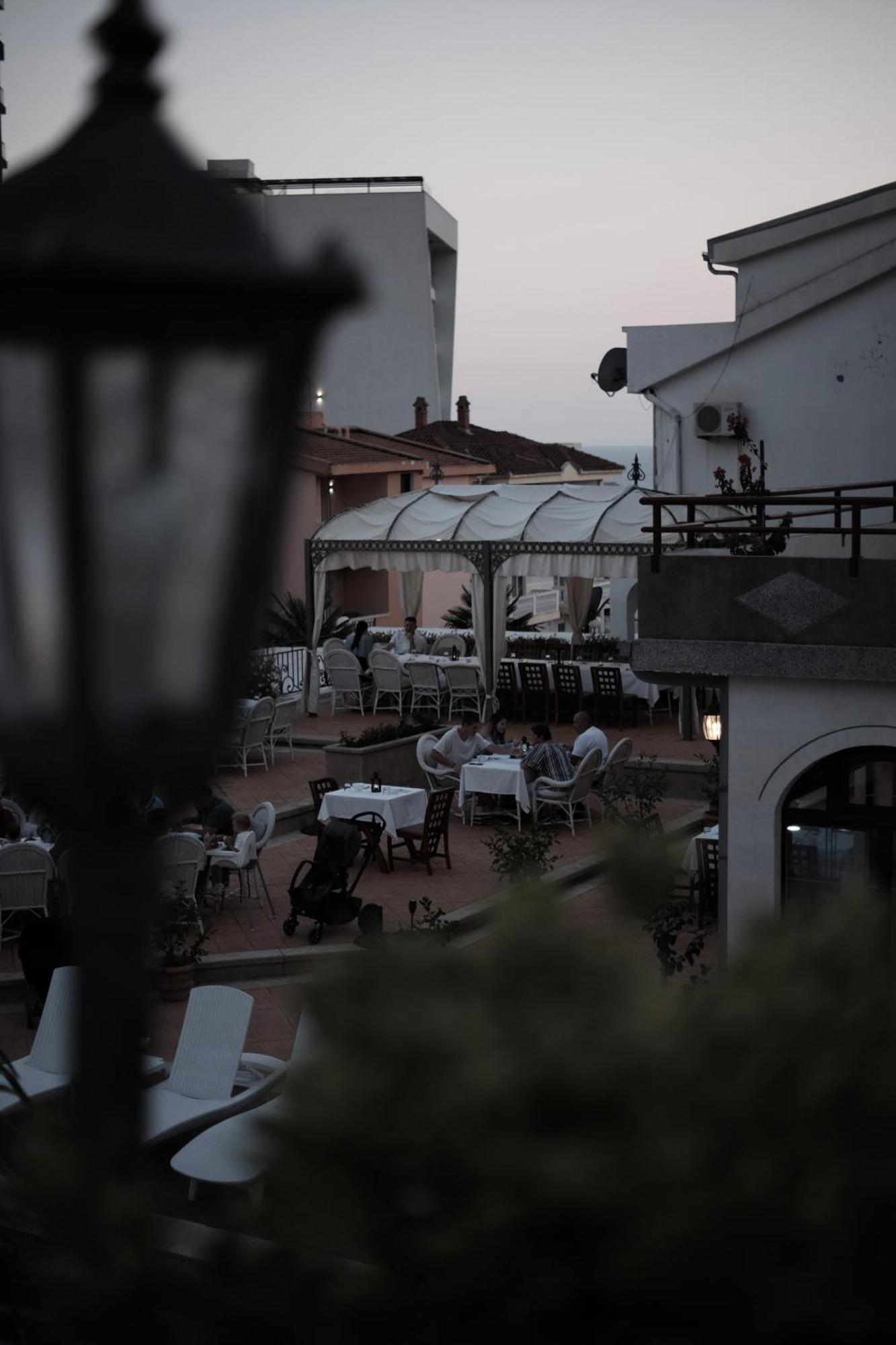 Hotel Kleopatra Ulcinj Exterior foto