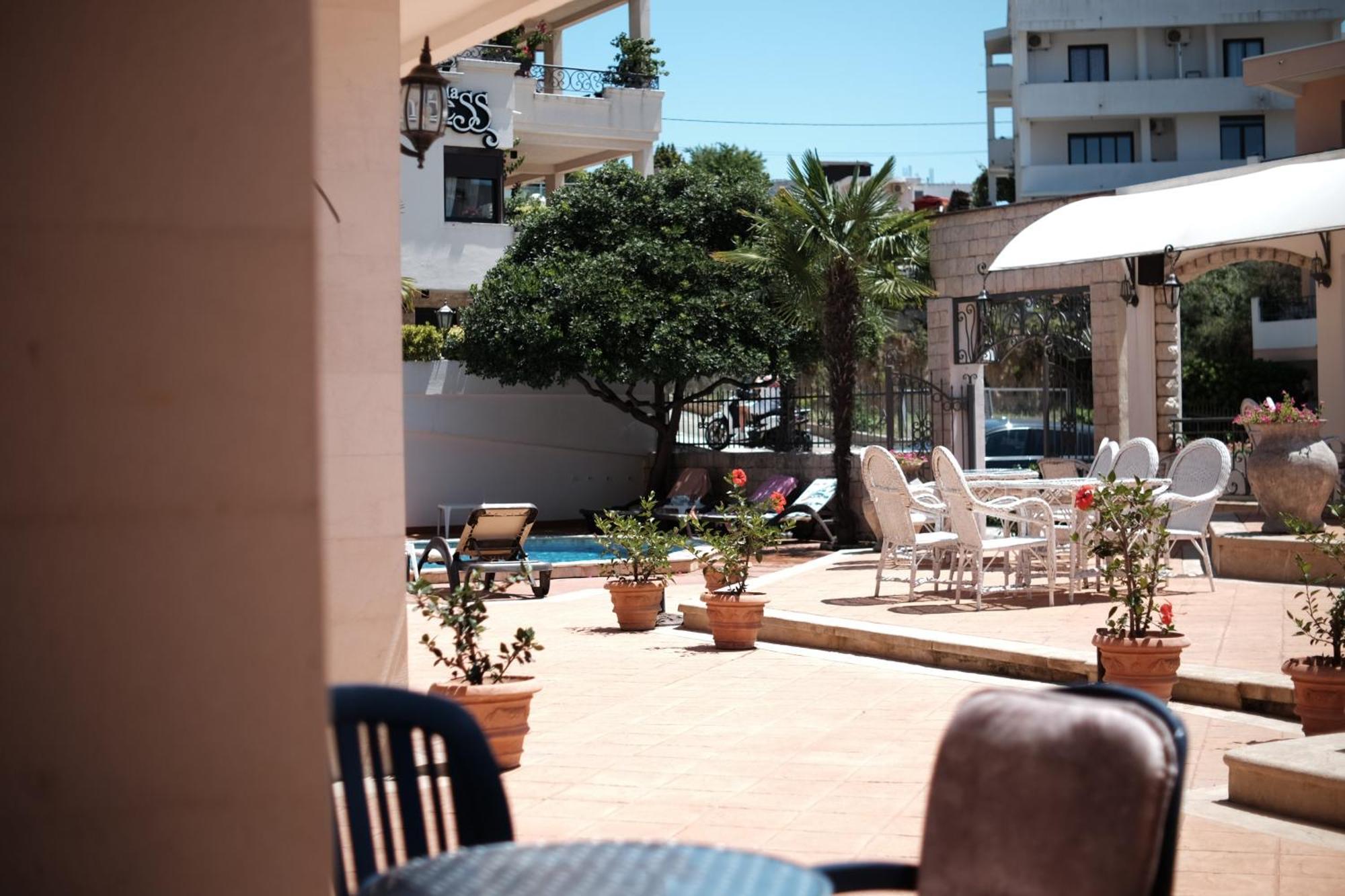 Hotel Kleopatra Ulcinj Exterior foto